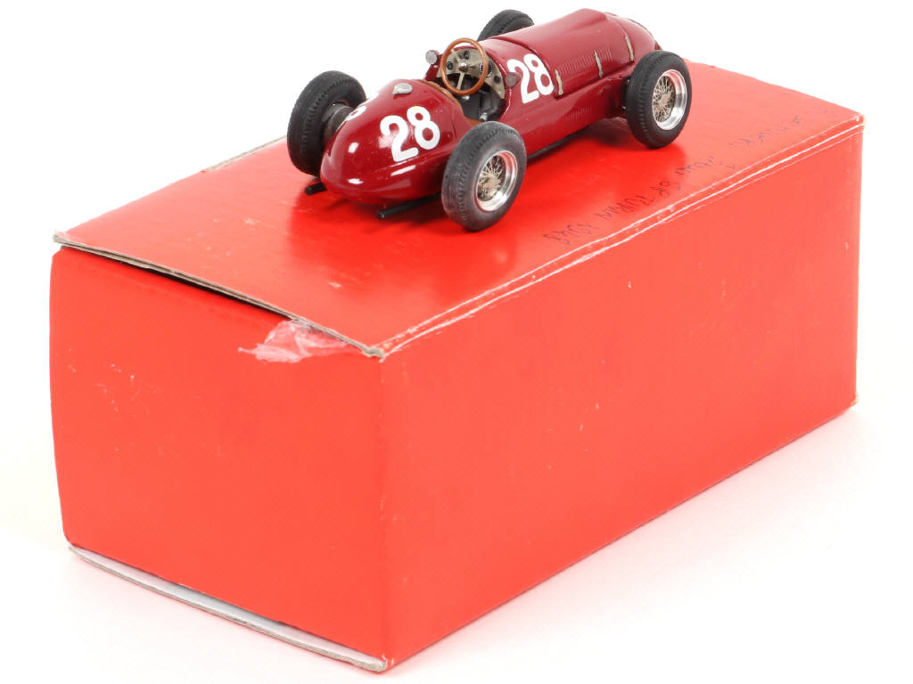 Lot 183 - MODEL PLUS (ITALIE) (1)