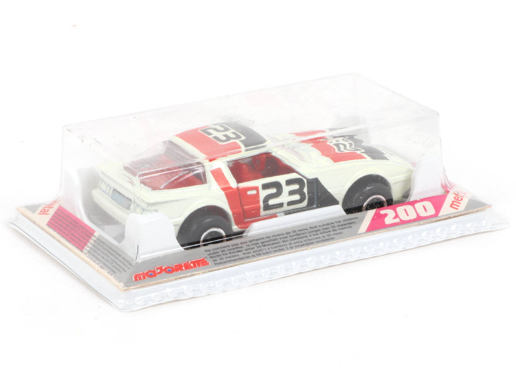 Lot 39 - MAJORETTE (FRANCE) (1)