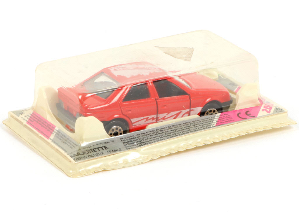 Lot 143 - MAJORETTE (FRANCE) (1)