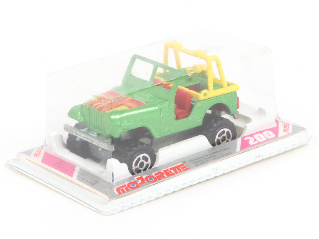 Lot 185 - MAJORETTE (FRANCE) (1)