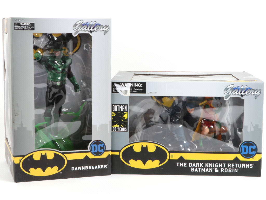 Lot 155 - DIAMOND SELECT TOYS (USA) (2)