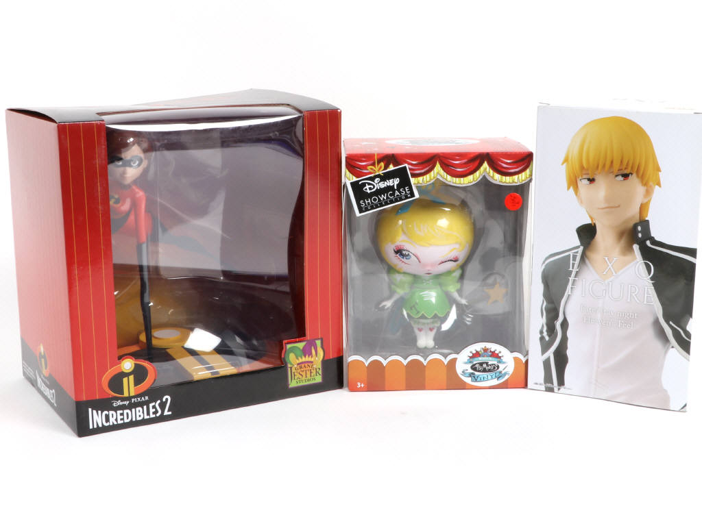 Lot 172 - DIVERS (3)