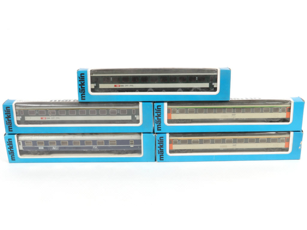 Lot 37 - MÄRKLIN 'HO' (ALLEMAGNE) (5)