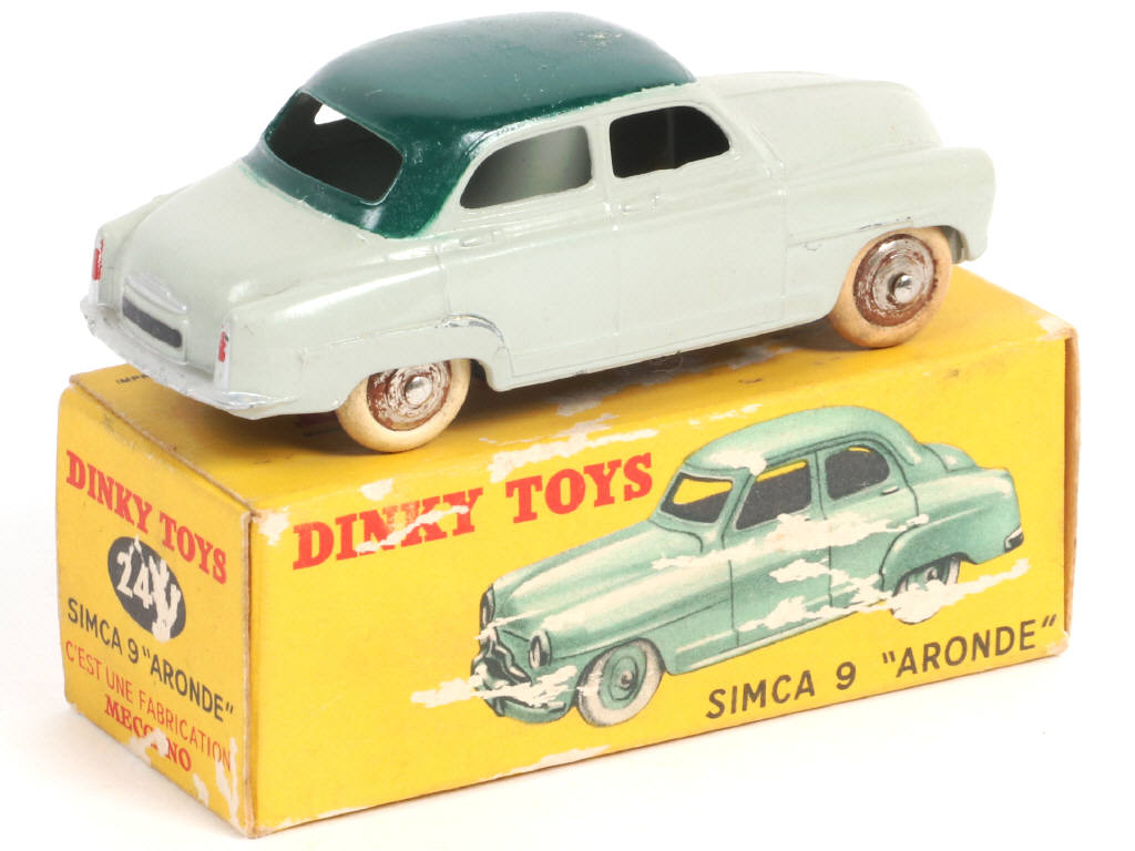 Lot 301 - DINKY TOYS (FRANCE) (1)