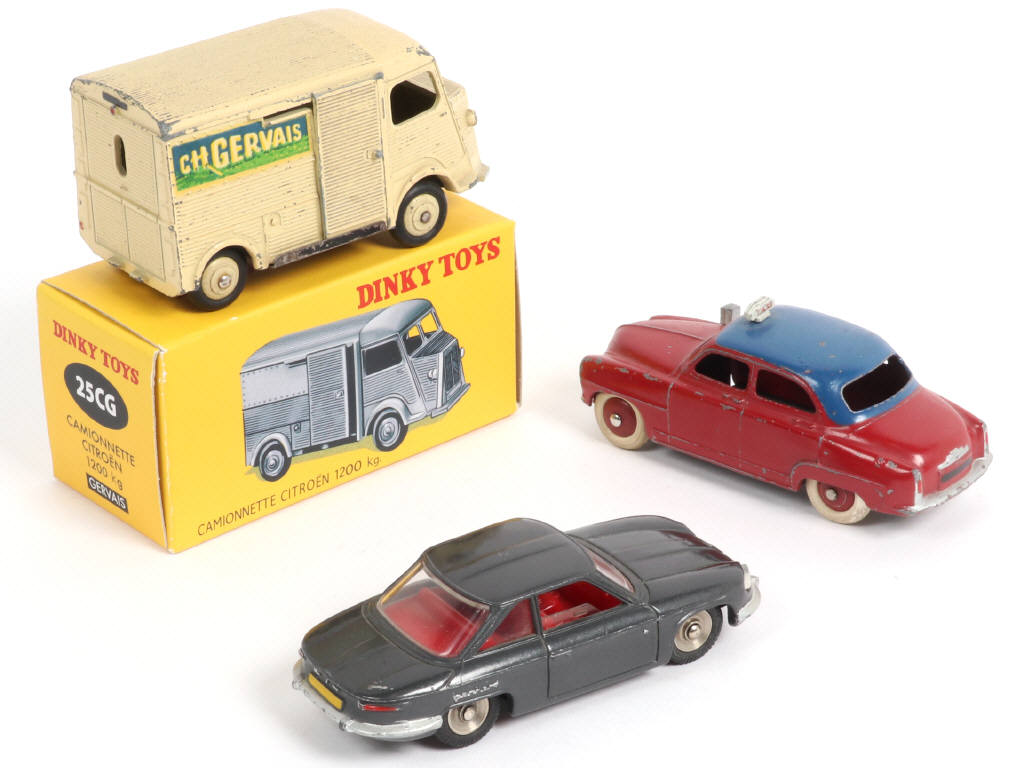 Lot 359 - DINKY TOYS (FRANCE) (3)