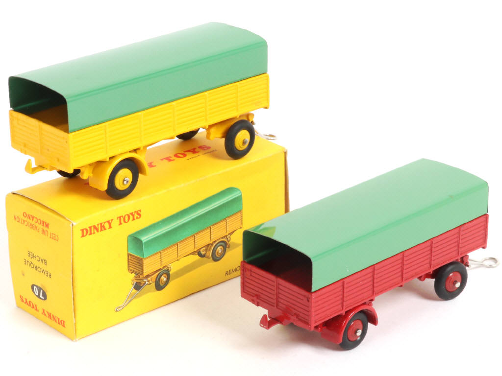 Lot 346 - DINKY TOYS (FRANCE) (2)