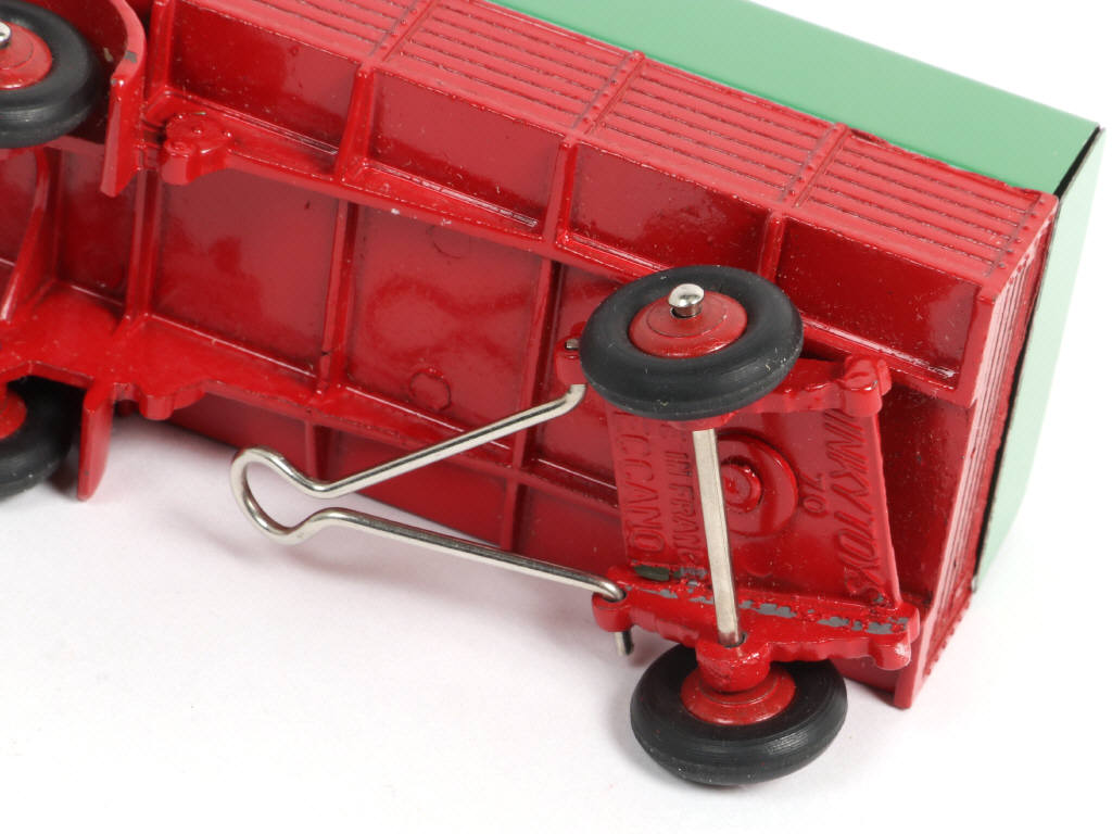 Lot 346 - DINKY TOYS (FRANCE) (2)