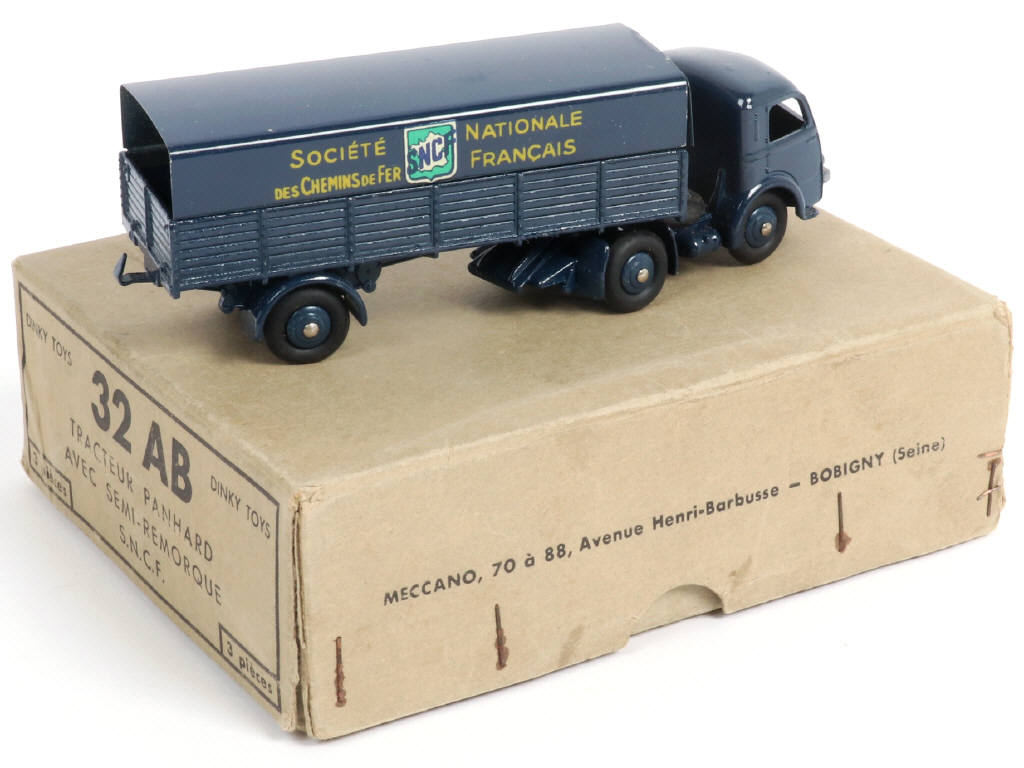 Lot 304 - DINKY TOYS (FRANCE) (2)