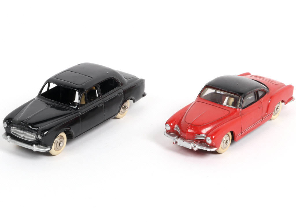 Lot 329 - DINKY TOYS (FRANCE) (2)