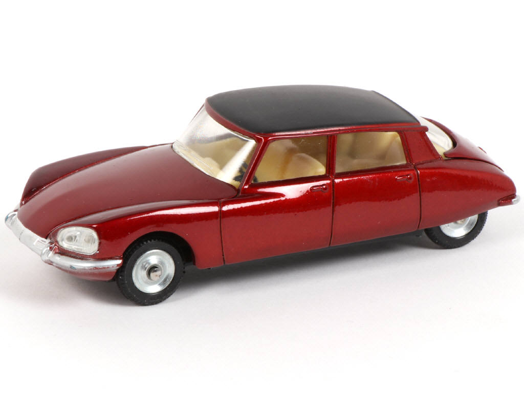 Lot 289 - DINKY TOYS (FRANCE) (1)