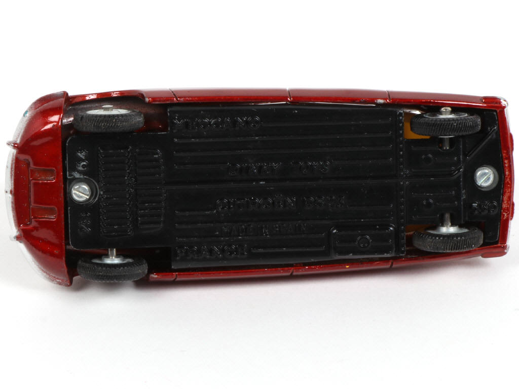 Lot 289 - DINKY TOYS (FRANCE) (1)