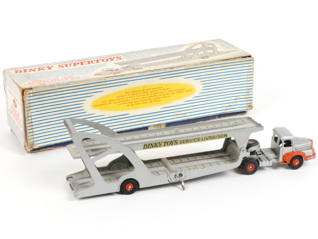 Lot 283 - DINKY TOYS (FRANCE) (1)