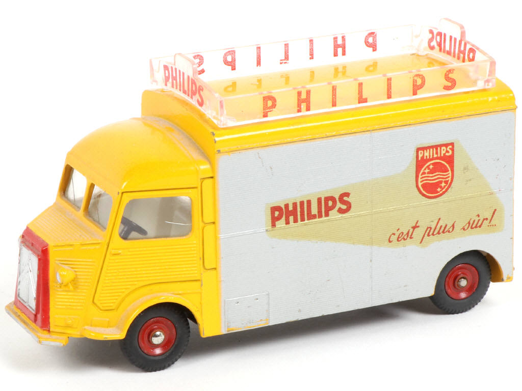 Lot 275 - DINKY TOYS (FRANCE) (1)