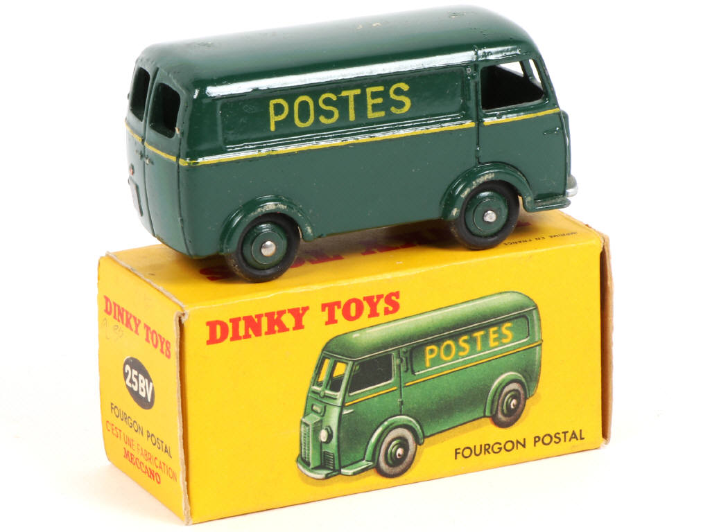 Lot 269 - DINKY TOYS (FRANCE) (1)