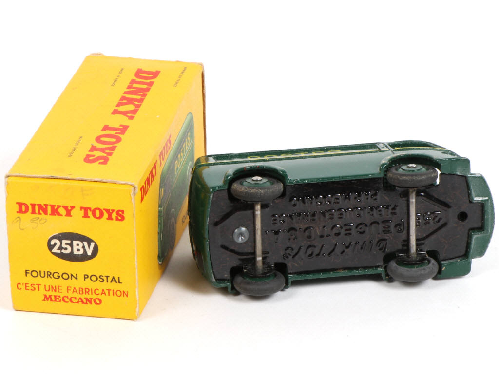 Lot 269 - DINKY TOYS (FRANCE) (1)