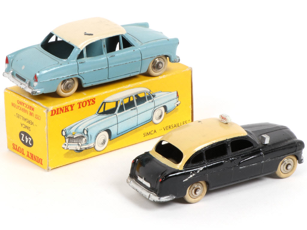 Lot 324 - DINKY TOYS (FRANCE) (2)