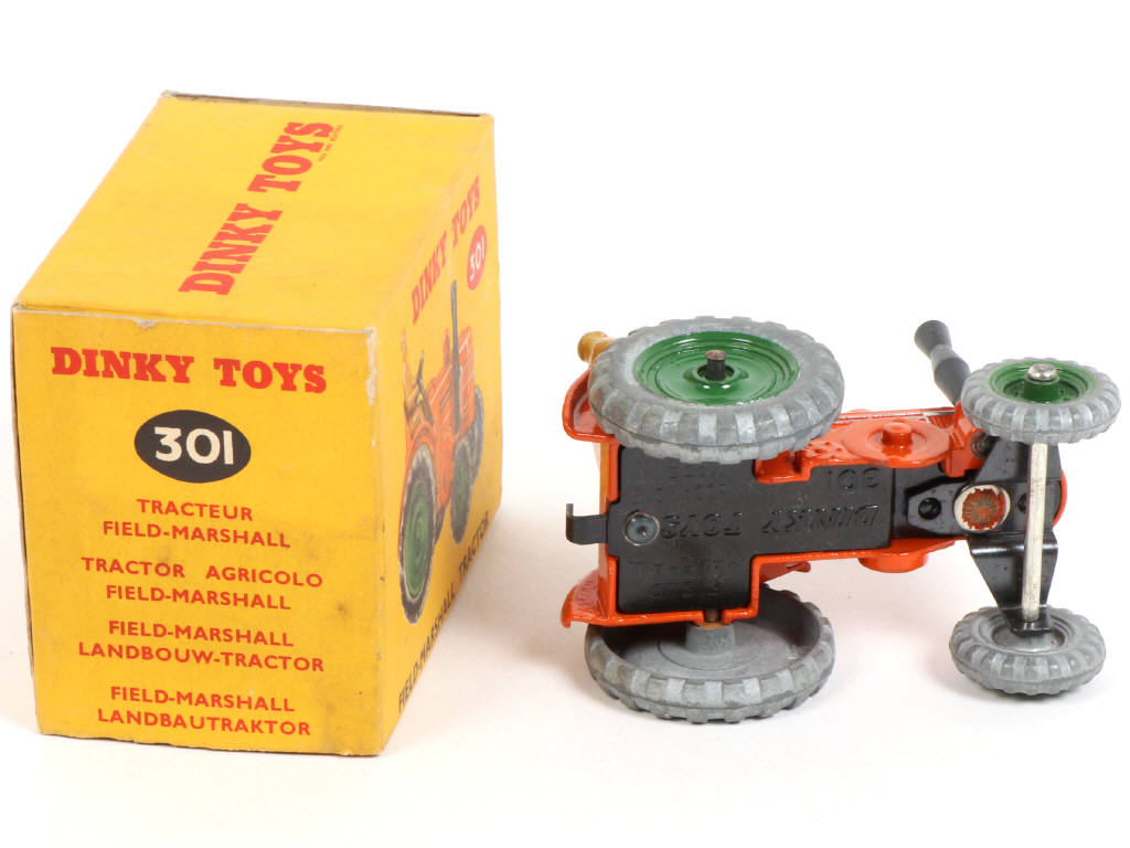 Lot 353 - DINKY TOYS (GB) (1)