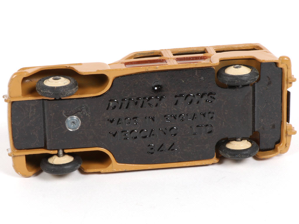 Lot 339 - DINKY TOYS (GB) (1)