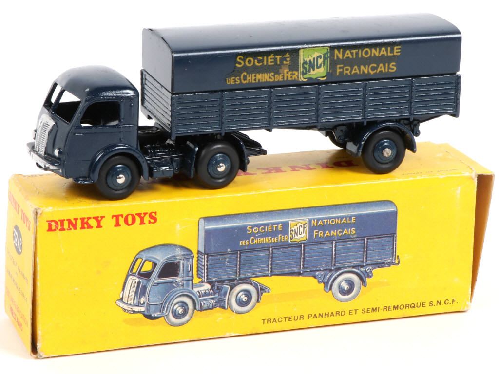 Lot 278 - DINKY TOYS (FRANCE) (1)