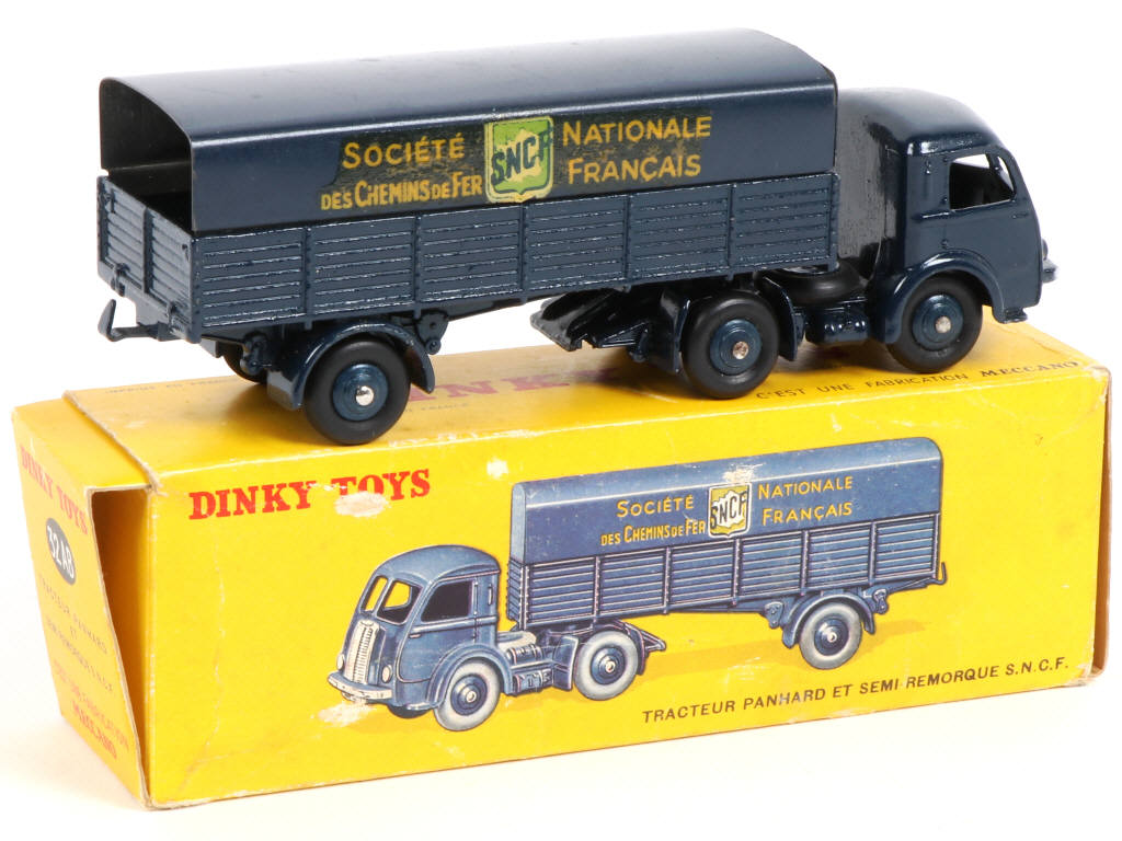 Lot 278 - DINKY TOYS (FRANCE) (1)