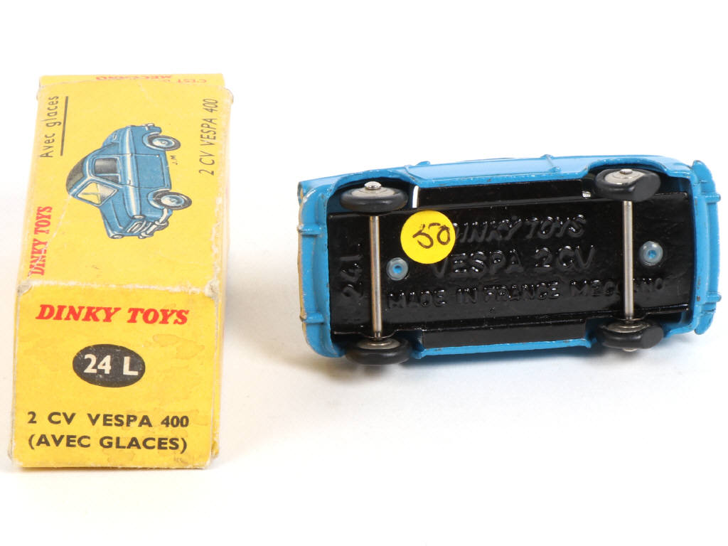 Lot 264 - DINKY TOYS (FRANCE) (1)