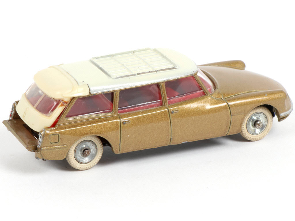 Lot 255 - DINKY TOYS (FRANCE) (1)