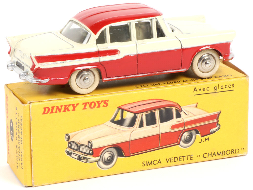 Lot 263 - DINKY TOYS (FRANCE) (1)
