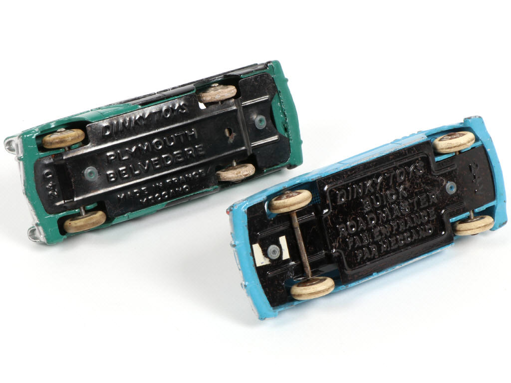 Lot 316 - DINKY TOYS (FRANCE) (2)