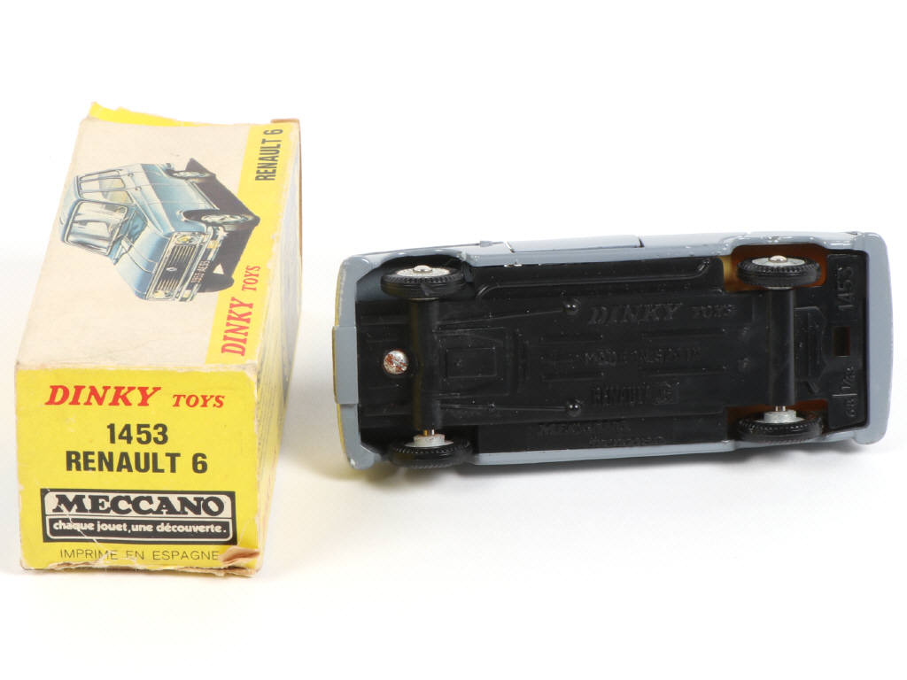 Lot 257 - DINKY TOYS (FRANCE) (1)