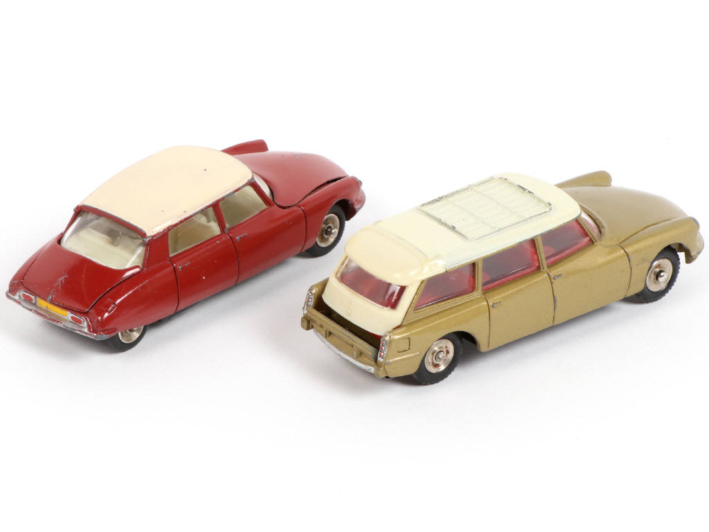 Lot 325 - DINKY TOYS (FRANCE) (2)