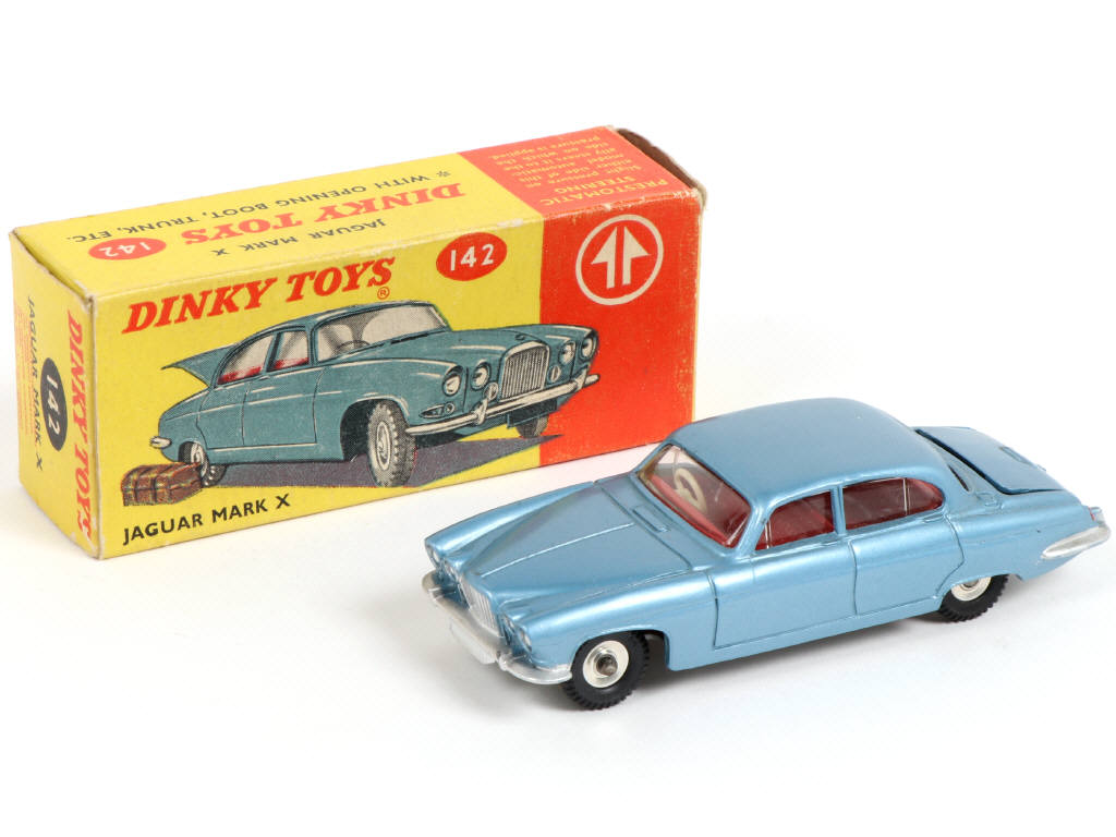 Lot 343 - DINKY TOYS (GB) (1)