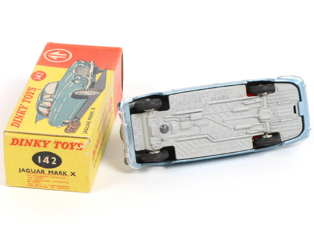 Lot 343 - DINKY TOYS (GB) (1)