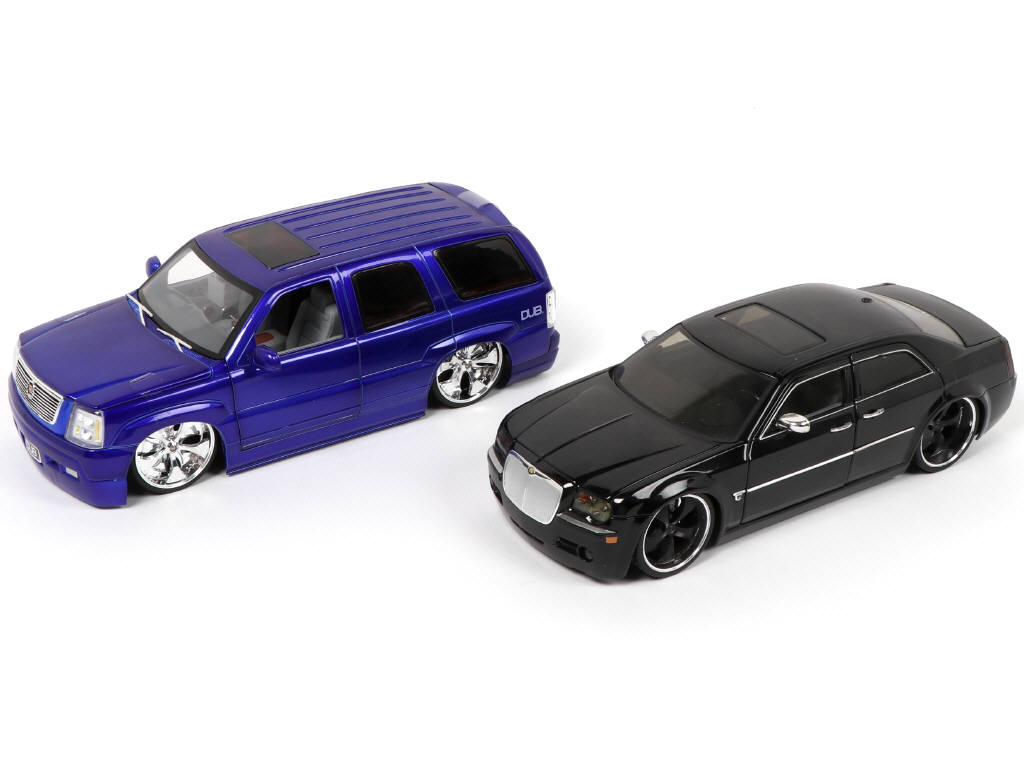 Lot 201 - JADA (CHINE) (2)