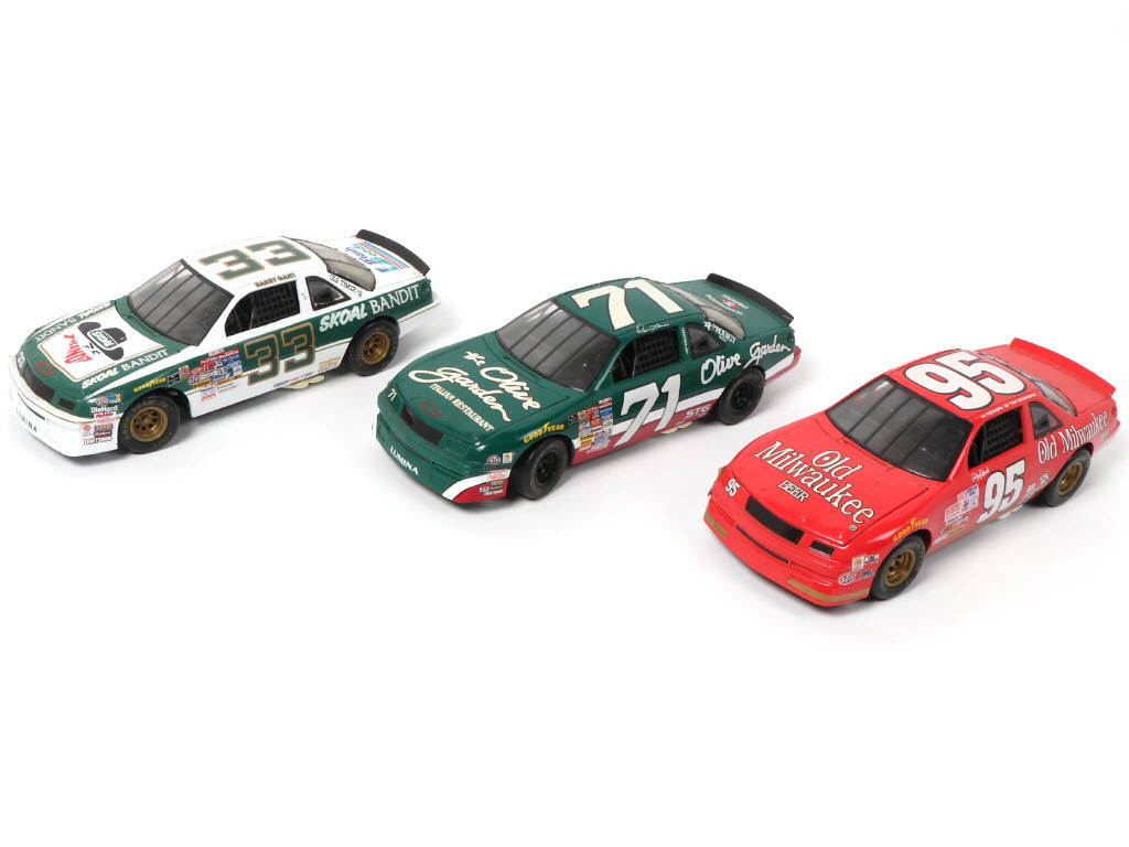 Lot 250 - ERTL (USA) (3)