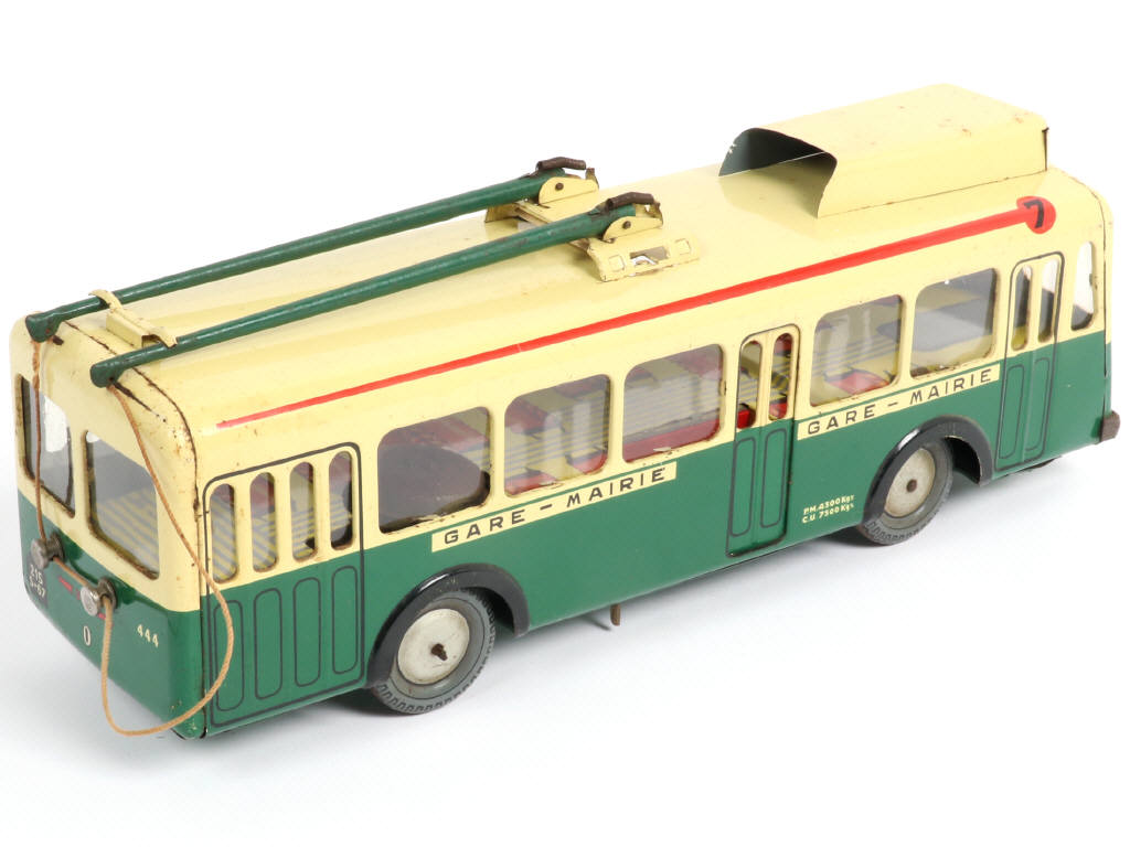 Lot 81 - JOUSTRA (FRANCE) (1)