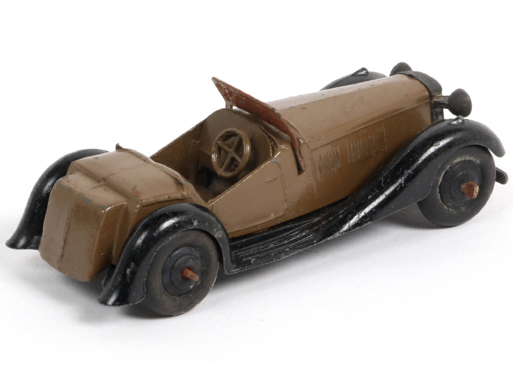 Lot 223 - DINKY TOYS (GB) (1)