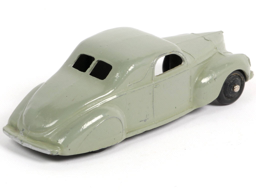 Lot 226 - DINKY TOYS (GB) (1)