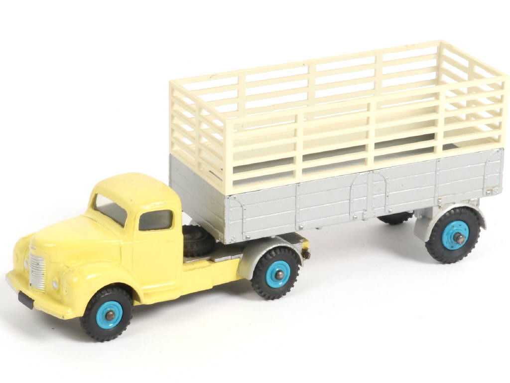 Lot 232 - DINKY TOYS (GB) (1)