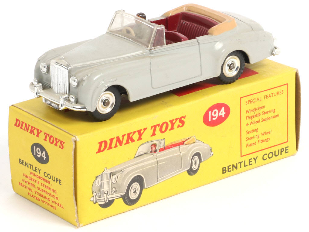Lot 242 - DINKY TOYS (GB) (1)