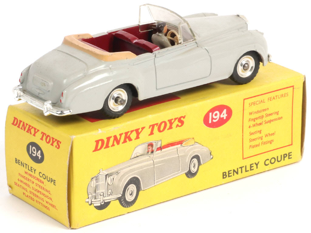 Lot 242 - DINKY TOYS (GB) (1)