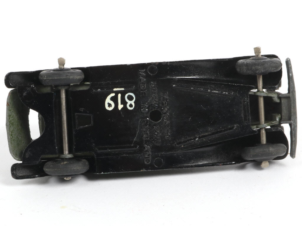 Lot 221 - DINKY TOYS (GB) (1)