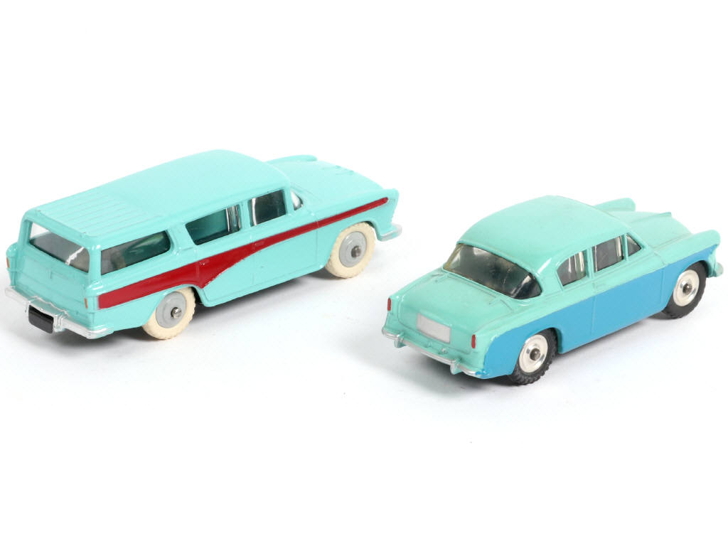 Lot 258 - DINKY TOYS (GB) (2)