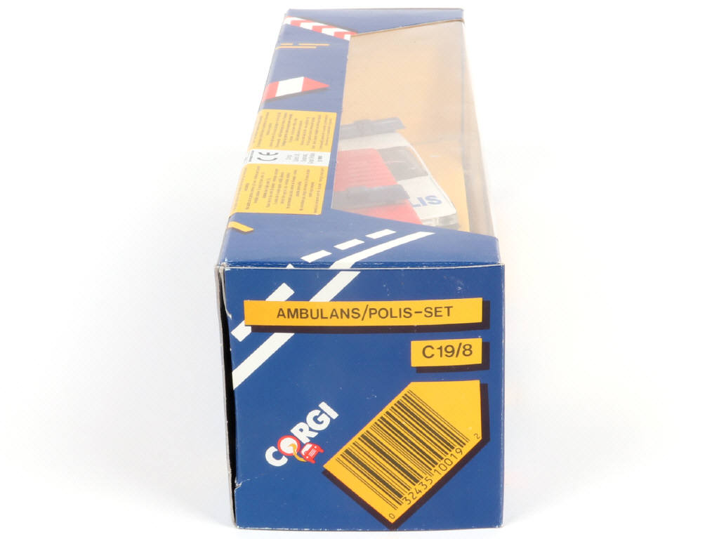 Lot 152 - CORGI TOYS (GB) (2)