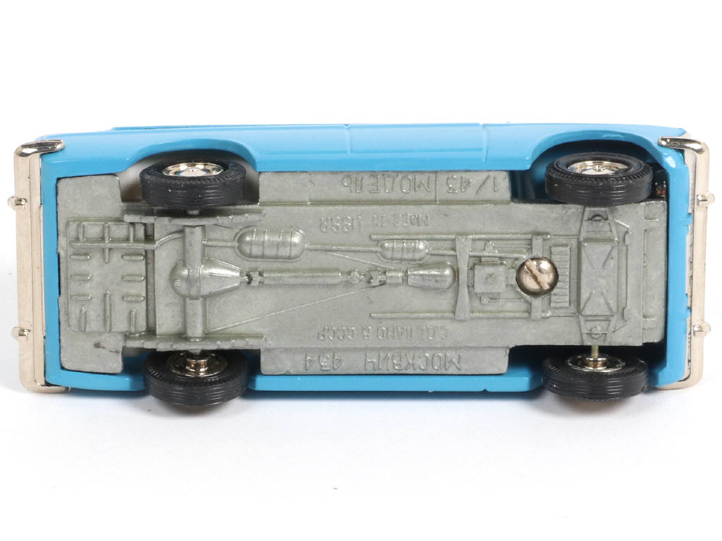 Lot 105 - NOVOEXPORT (URSS) (1)