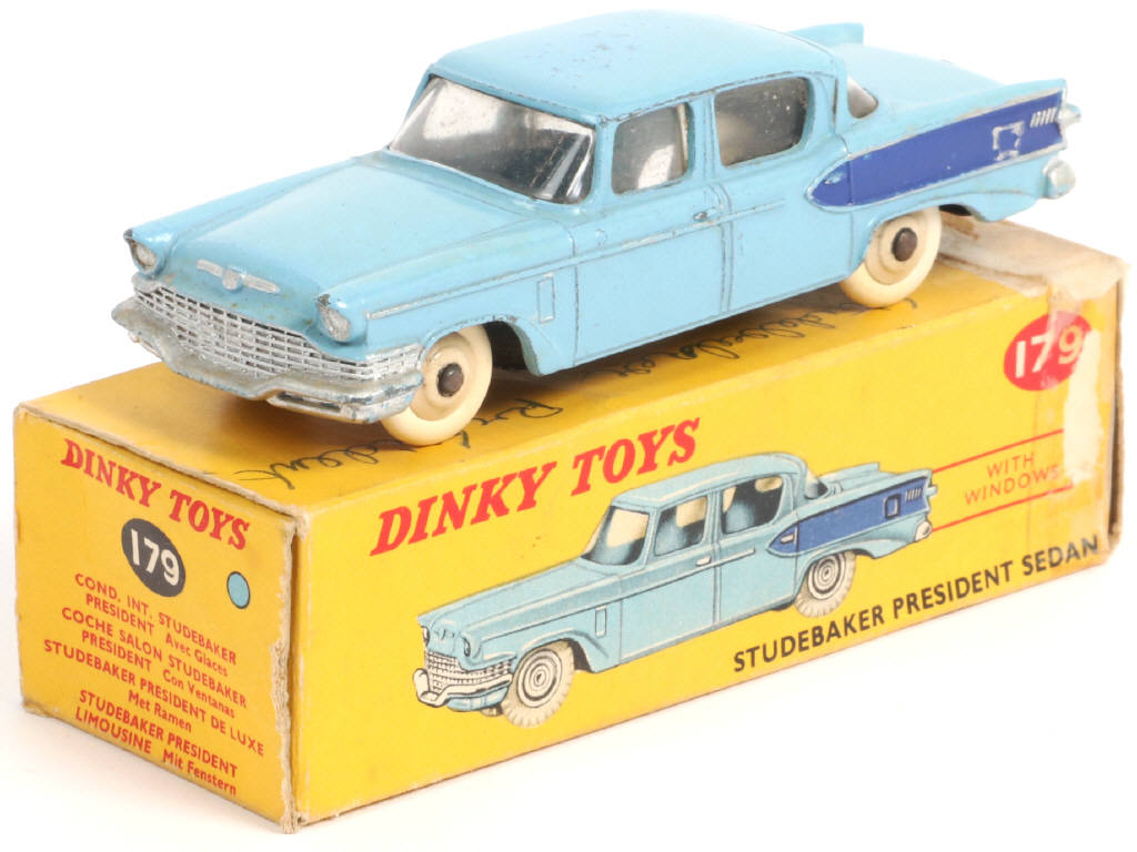 Lot 277 - DINKY TOYS (GB) (1)
