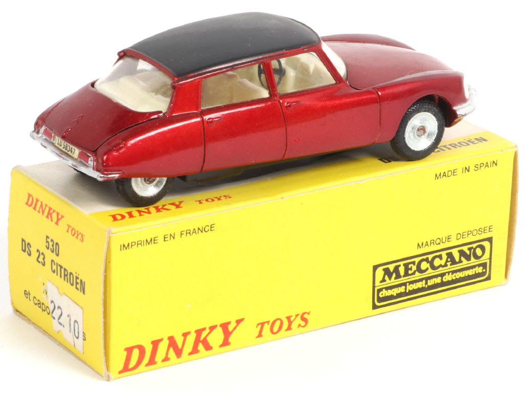 Lot 369 - DINKY TOYS (FRANCE) (1)