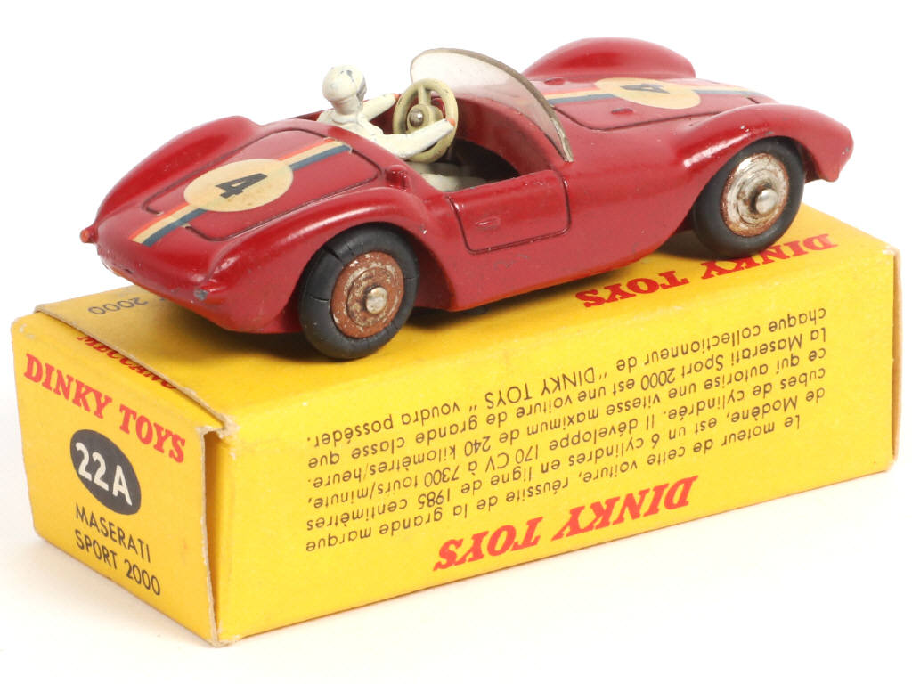 Lot 322 - DINKY TOYS (FRANCE) (1)