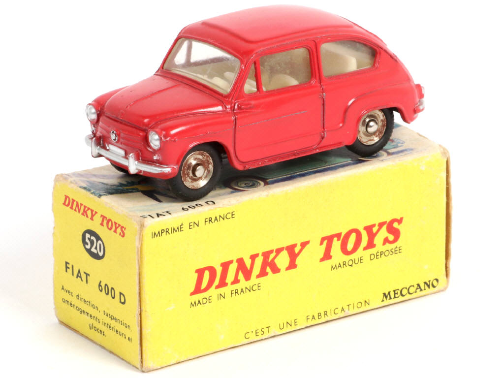 Lot 332 - DINKY TOYS (FRANCE) (1)
