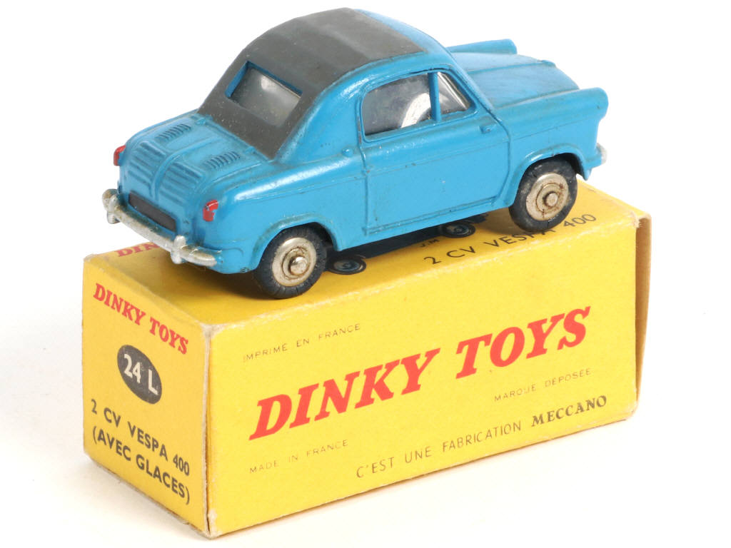 Lot 326 - DINKY TOYS (FRANCE) (1)