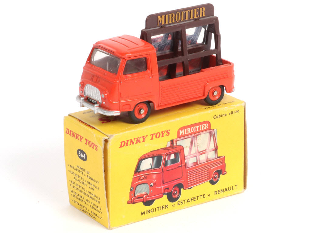 Lot 371 - DINKY TOYS (FRANCE) (1)